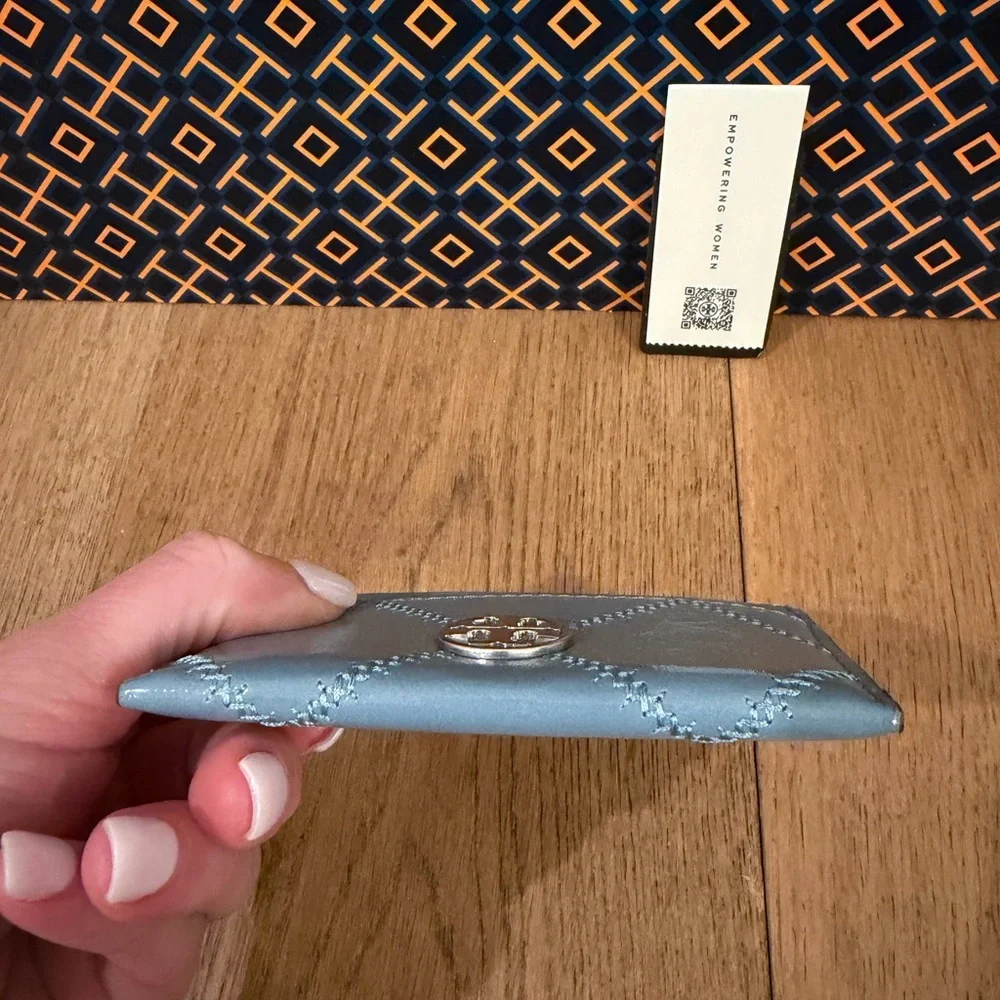 Tory Burch Willa Shine Slim Card Case Paradiso Silver Light Blue